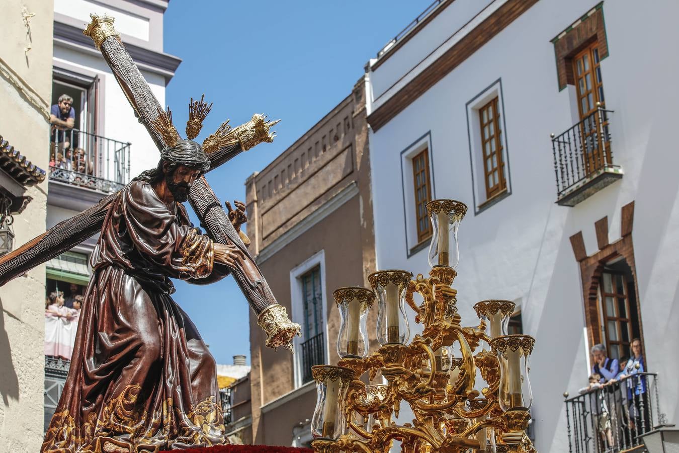La belleza de la salida de La Candelaria este Martes Santo
