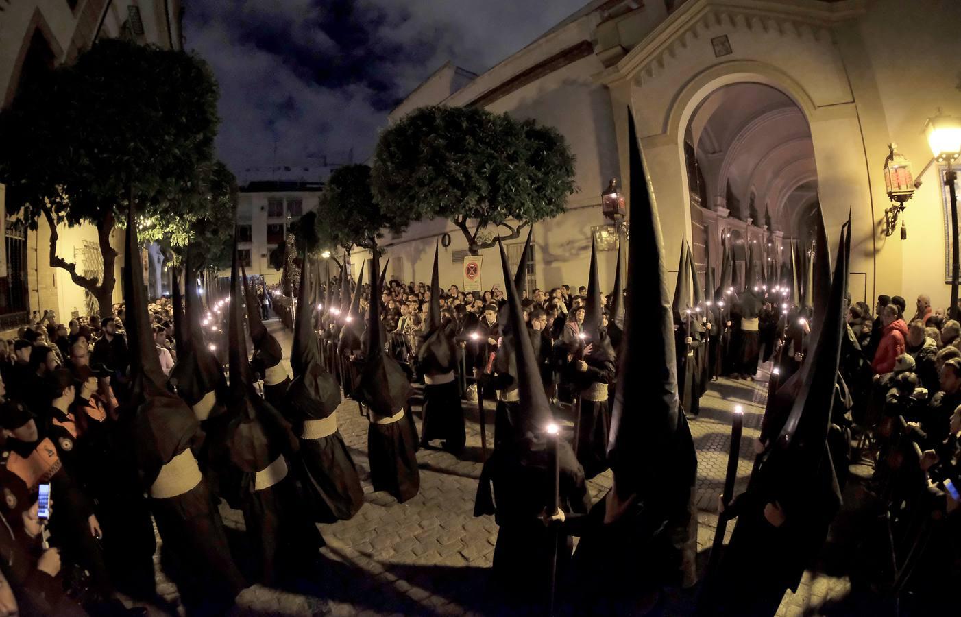 Recogimiento en la salida de El Silencio en la Madrugada