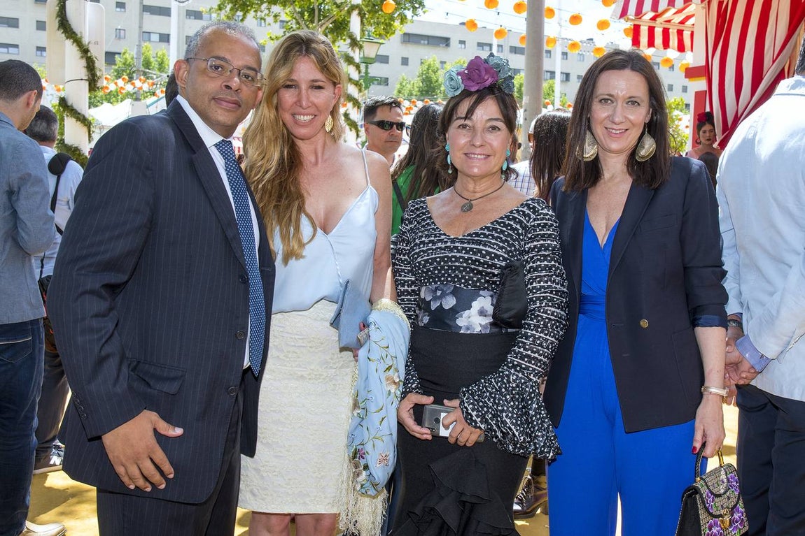 En imágenes, las recepciones del día festivo de la Feria Sevilla 2019