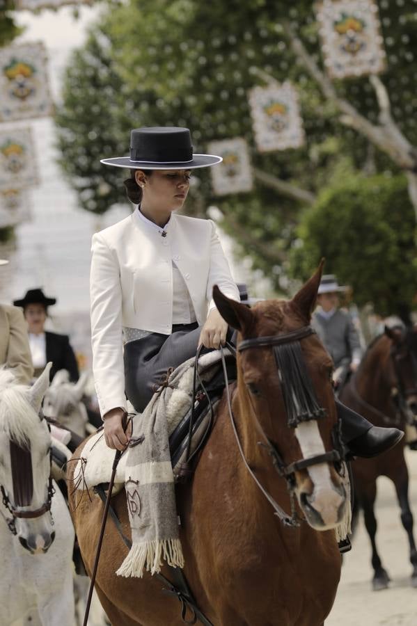 Galería: Jueves, un día perfecto para disfrutar de la Feria de Abril de Sevilla 2019