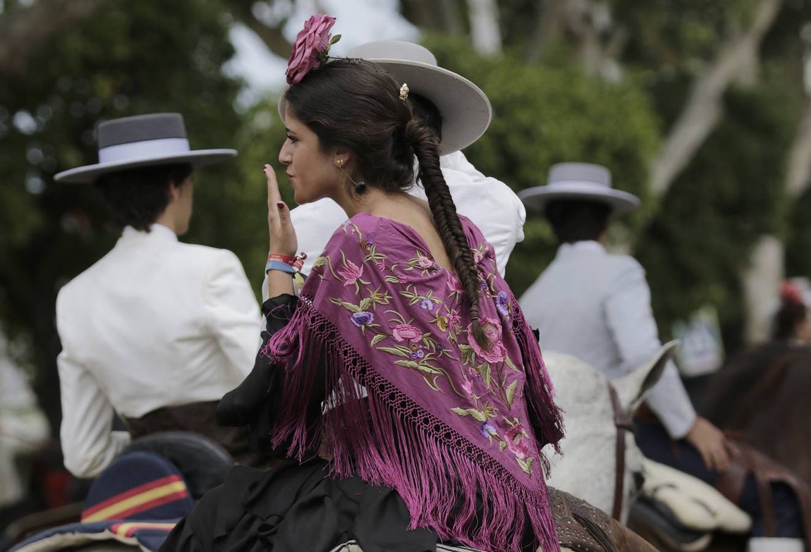 Galería: Jueves, un día perfecto para disfrutar de la Feria de Abril de Sevilla 2019