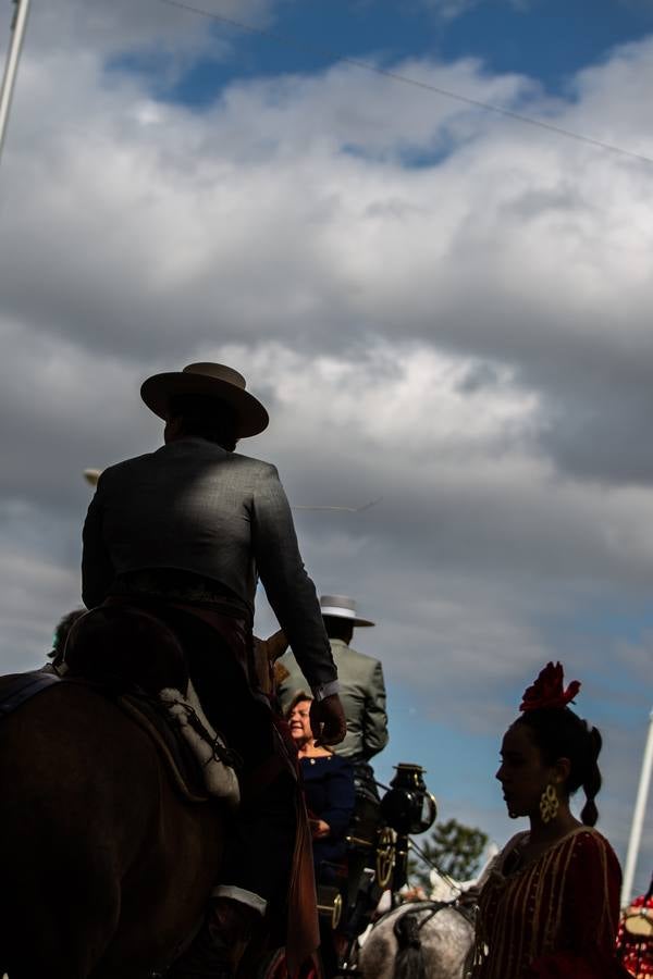Galería: Jueves, un día perfecto para disfrutar de la Feria de Abril de Sevilla 2019