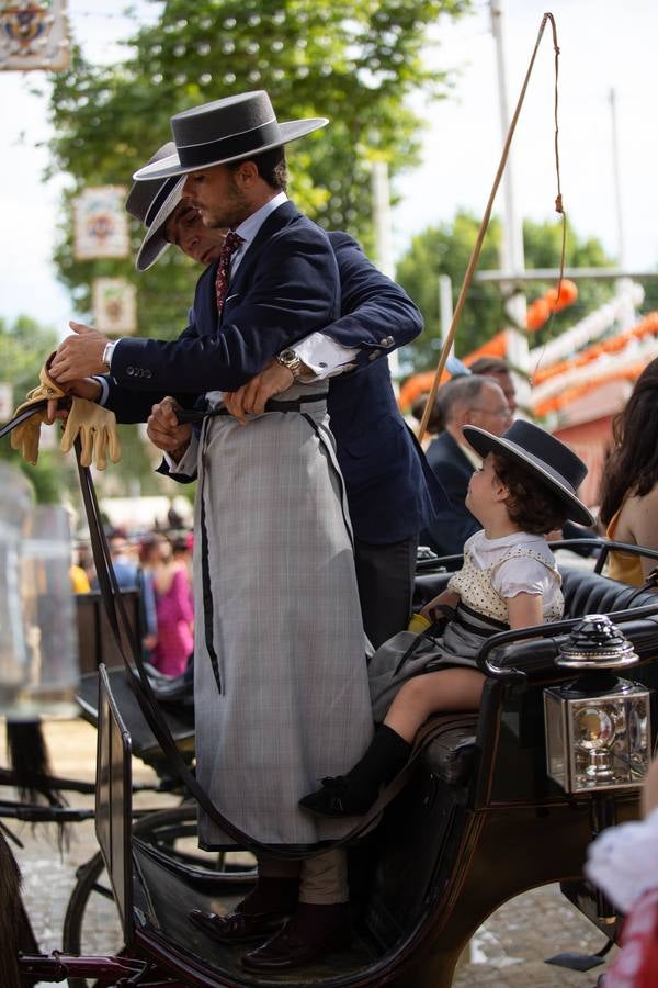Galería: Jueves, un día perfecto para disfrutar de la Feria de Abril de Sevilla 2019