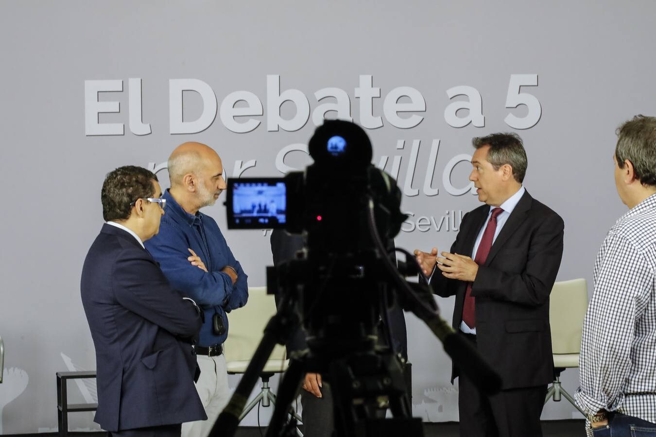 En imágenes, los mejores momentos del «debate a cinco por Sevilla»