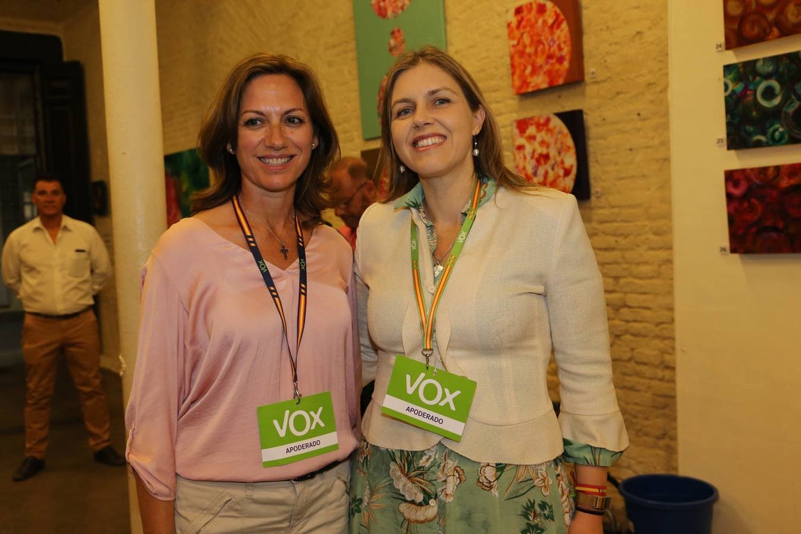 Así vive la noche electoral Vox en Sevilla