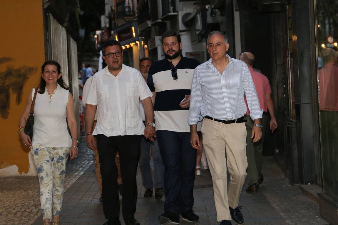 Así vive la noche electoral Vox en Sevilla