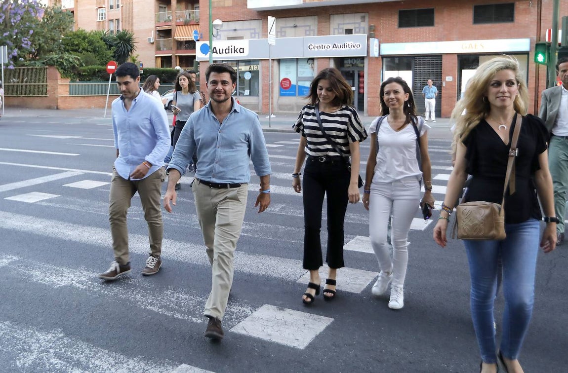 Rostros serios en la sede del PP en Sevilla