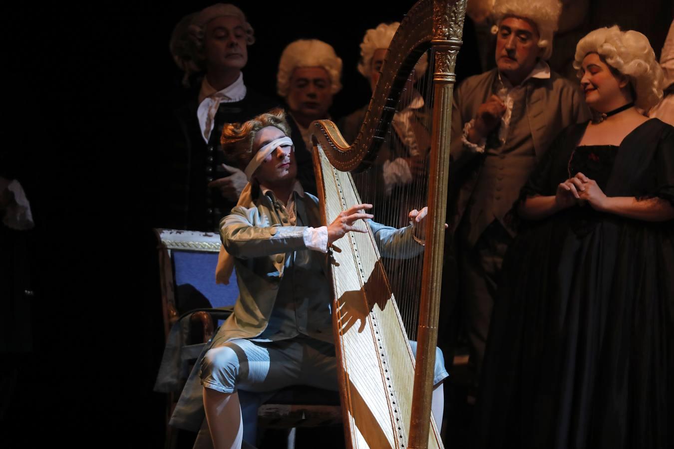 En imágenes, la ópera «Andrea Chénier», un amor trágico en el Teatro de la Maestranza