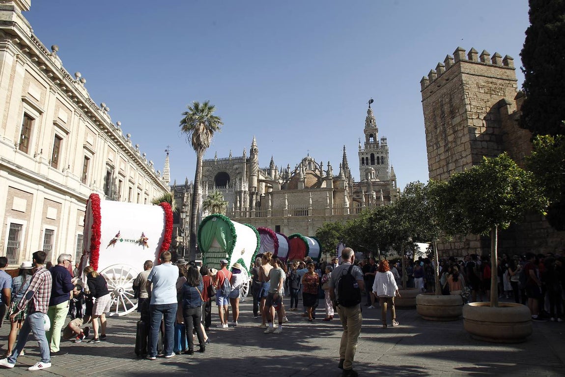 En imágenes, la salida de la hermandad del Rocío de Sevilla