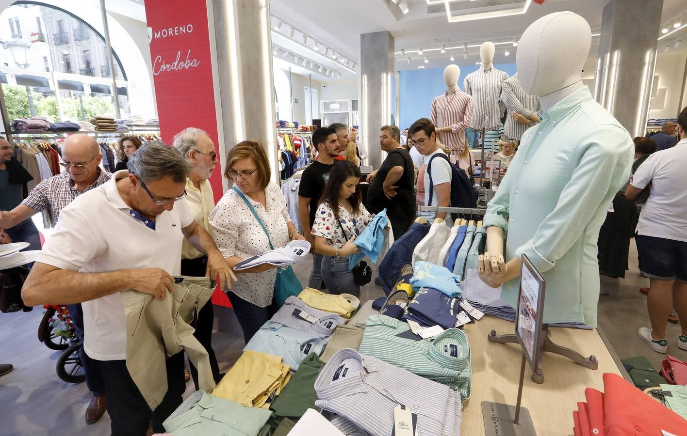 La apertura de la nueva tienda de Álvaro Moreno en Córdoba, en imágenes