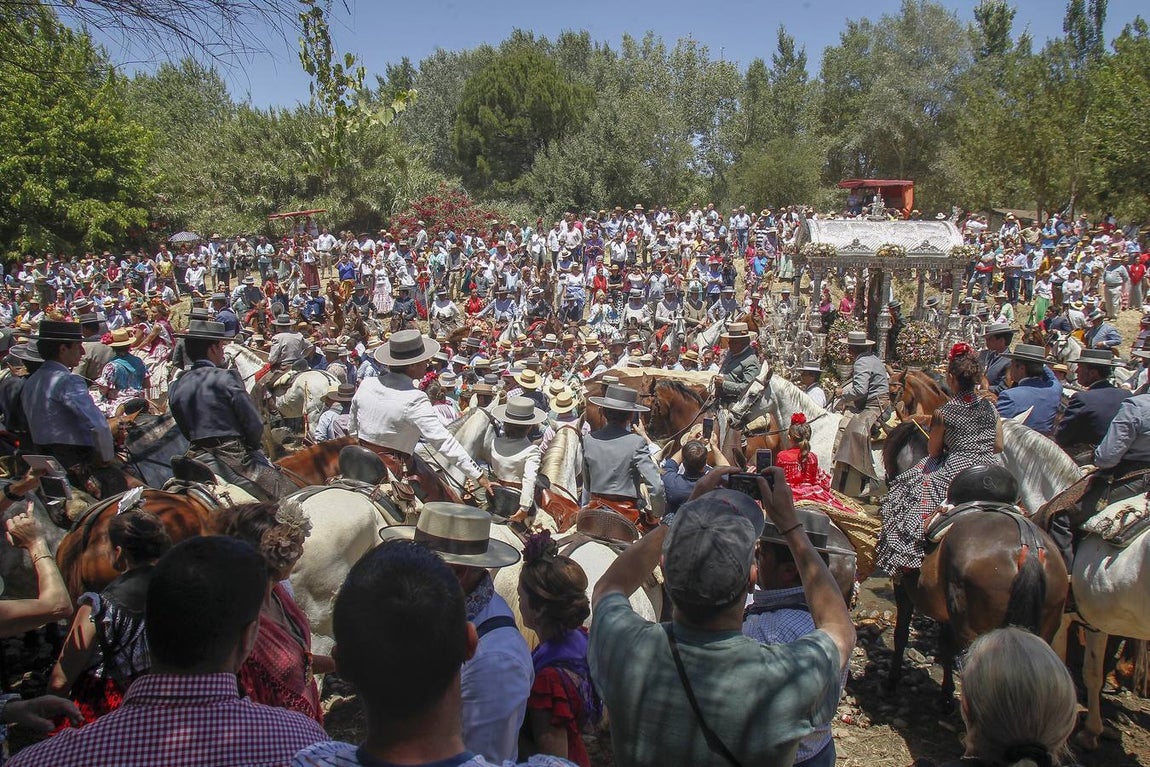 En imágenes, las hermandades de Sevilla, Triana y Sevilla Sur por el Quema (y II)