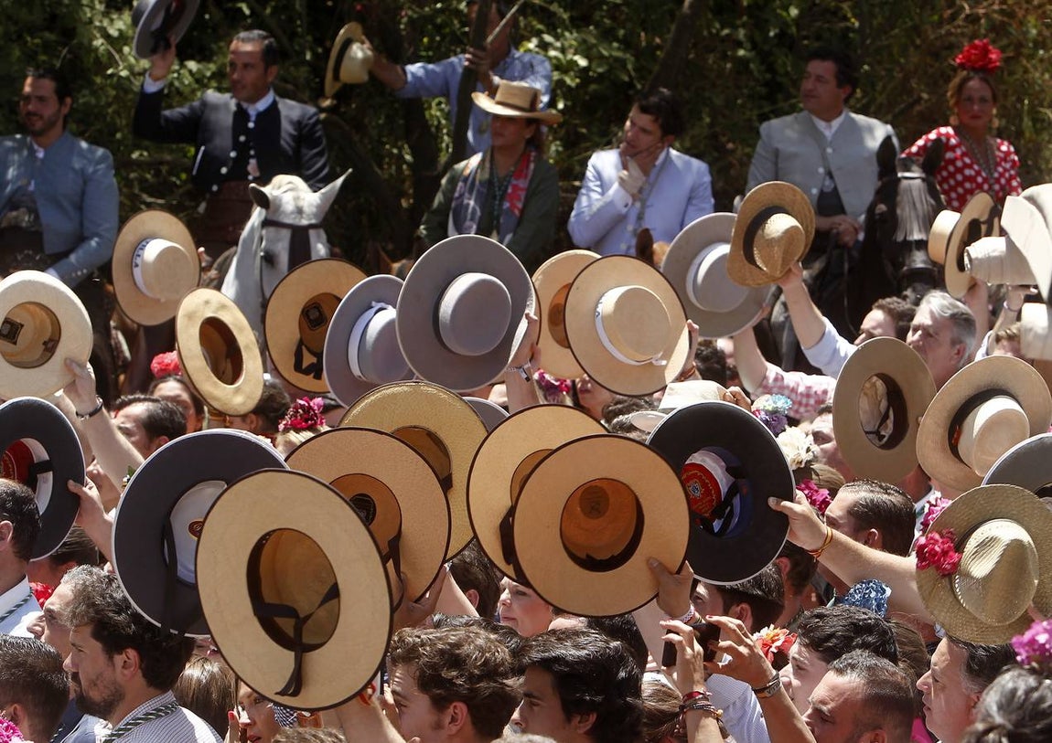 En imágenes, las hermandades de Sevilla, Triana y Sevilla Sur por el Quema (y II)