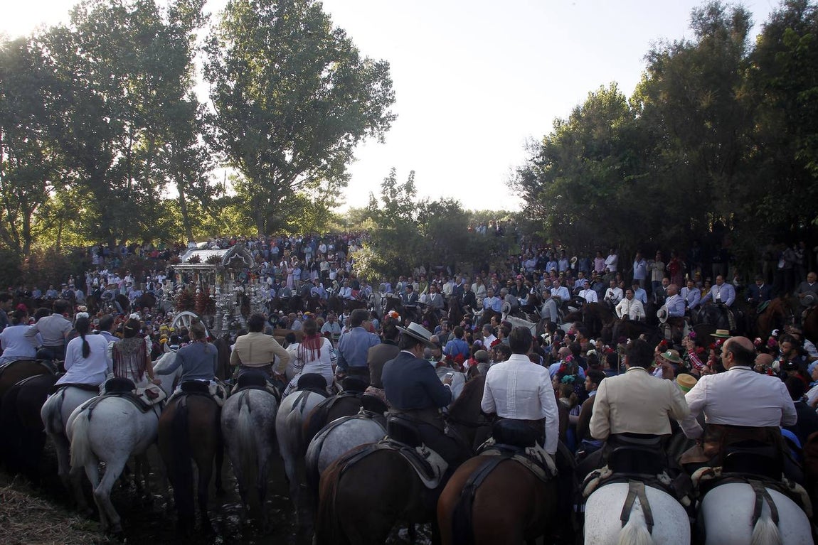 En imágenes, las hermandades de Sevilla, Triana y Sevilla Sur por el Quema (I)