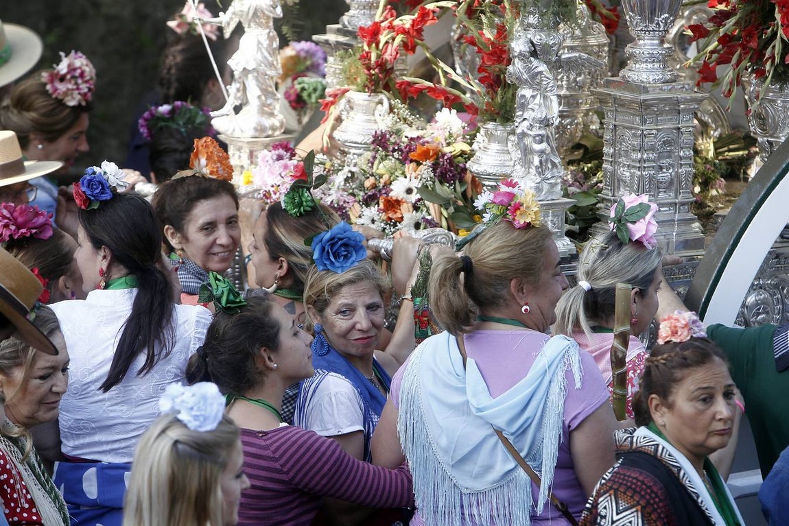 En imágenes, las hermandades de Sevilla, Triana y Sevilla Sur por el Quema (I)