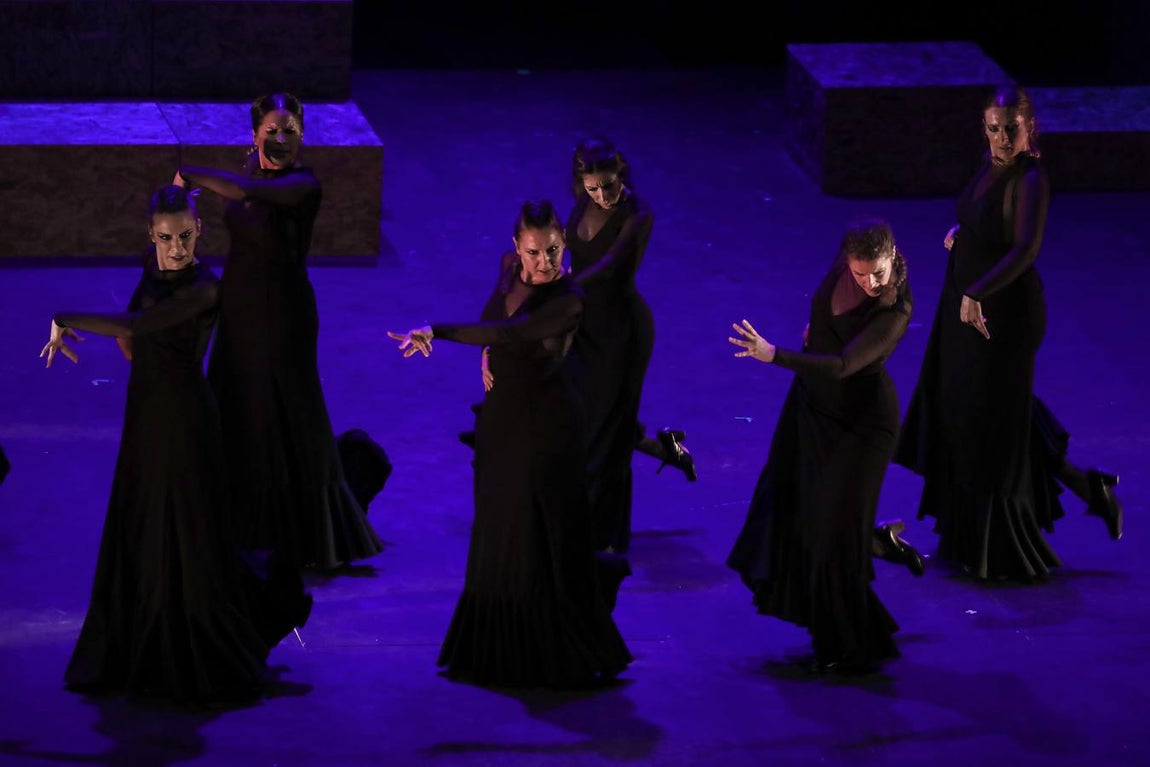 Espectaculares imágenes de «Minotauro» en el Festival de Itálica