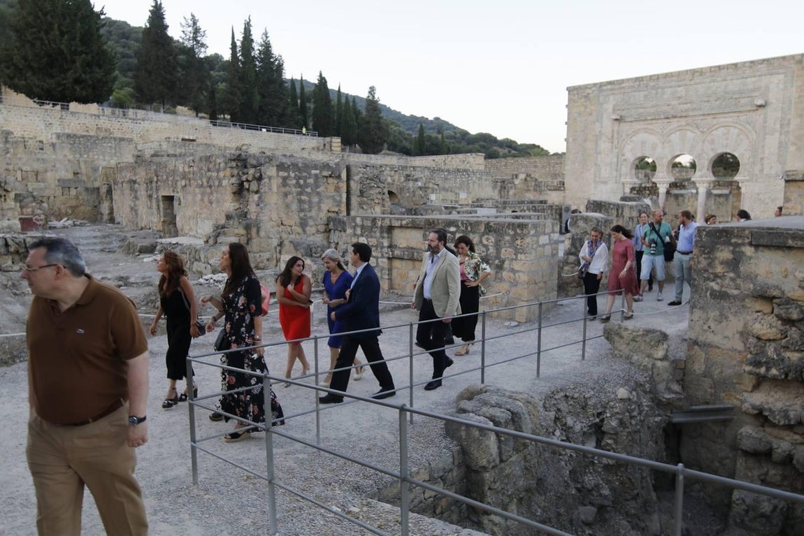 El espectáculo nocturno de Medina Azahara, en imágenes