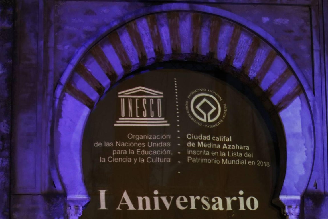 El espectáculo nocturno de Medina Azahara, en imágenes