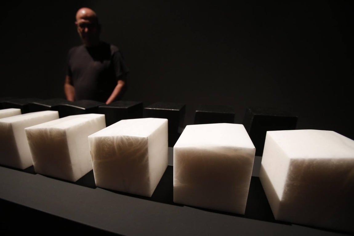 La exposición de Elena Asins en la sala Vimcorsa de Córdoba, en imágenes