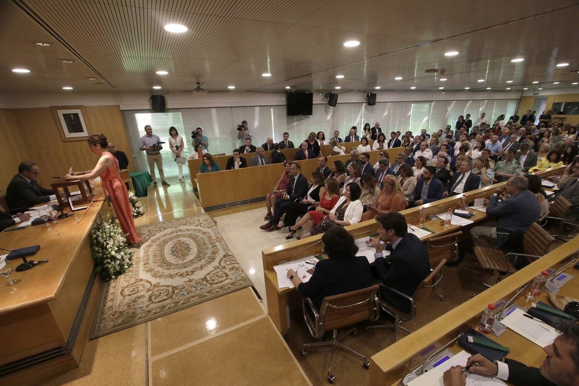 En imágenes, constitución de la Diputación con Villalobos al frente