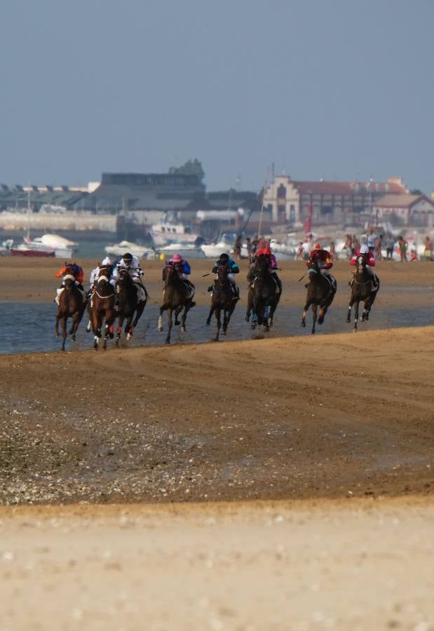 Las carreras de caballos de Sanlúcar, en imágenes