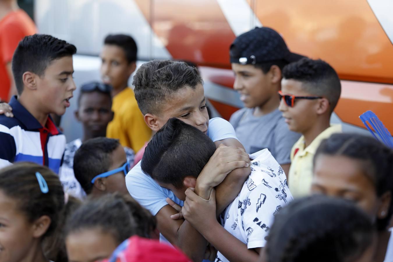 La despedida de los niños saharauis, en imágenes