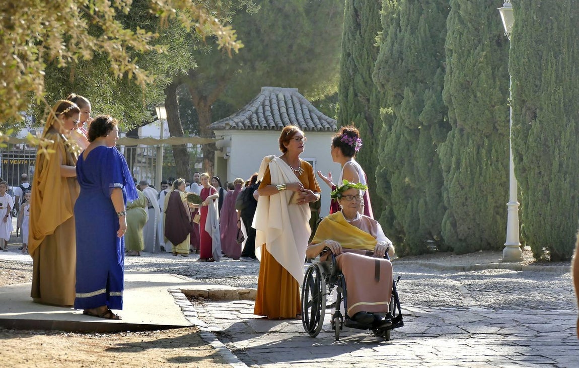 En imágenes, desfile de legionarios por el II Día de la Romanidad en Itálica