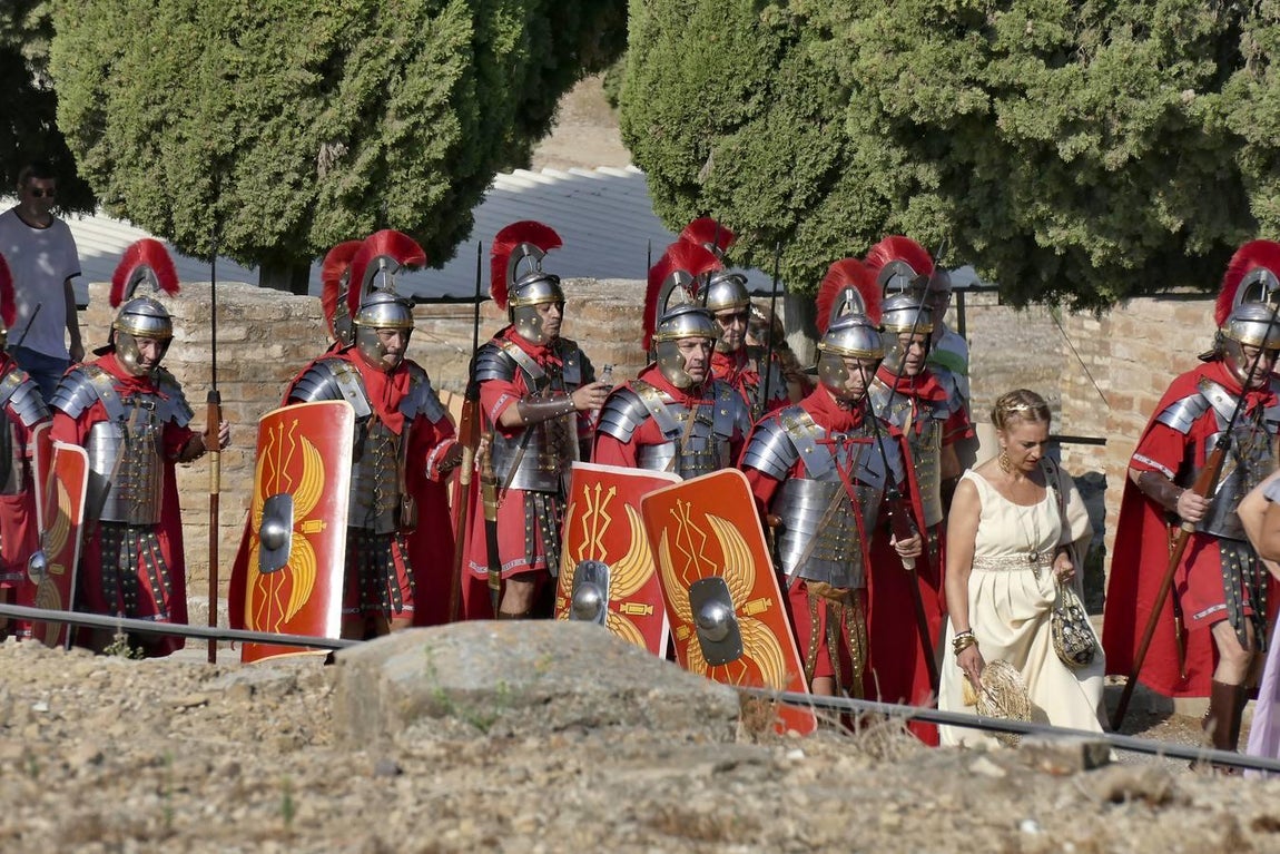 En imágenes, desfile de legionarios por el II Día de la Romanidad en Itálica