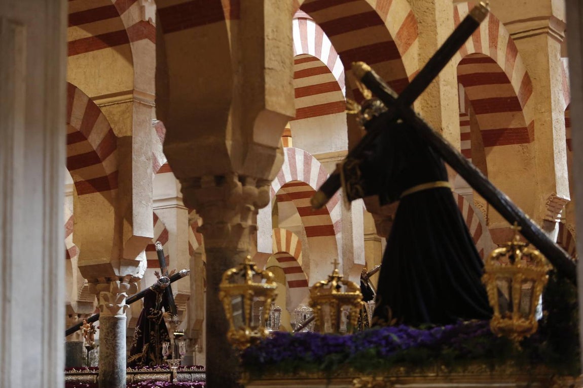 La magna exposición de Córdoba «Por tu Cruz redimiste el mundo», en imágenes