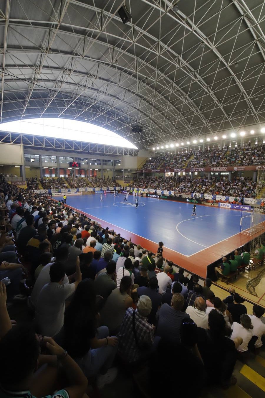 El ambiente en Vista Alegre y lo mejor del Córdoba-Inter, en imágenes