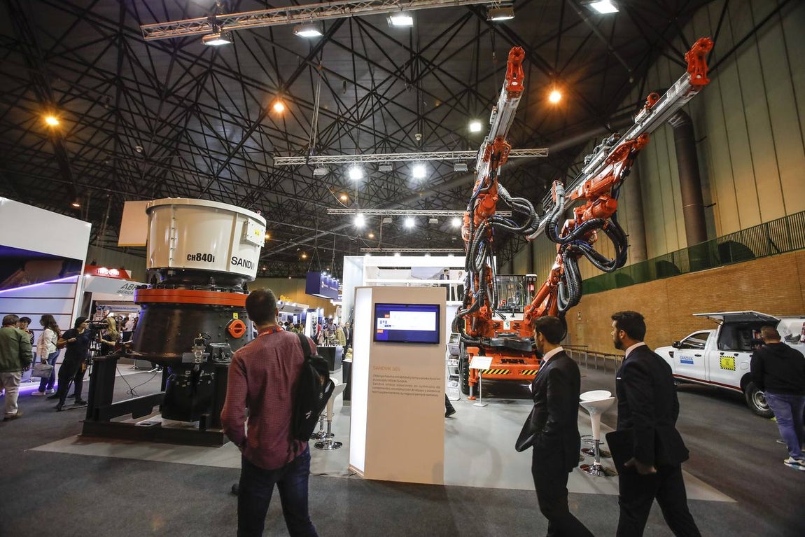 Crónica gráfica del III Salón Internacional de la Minería, que tiene lugar en Sevilla