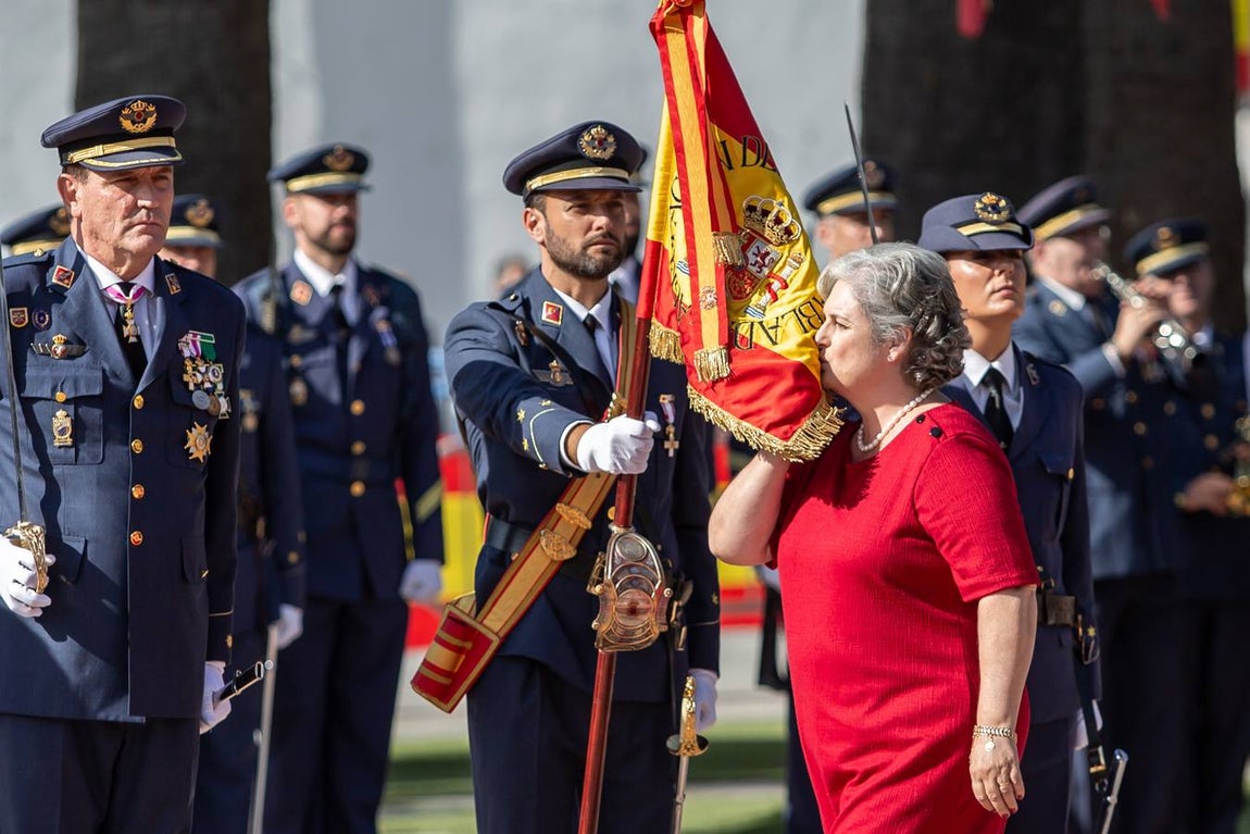 En imágenes, jura de bandera civil en Tomares