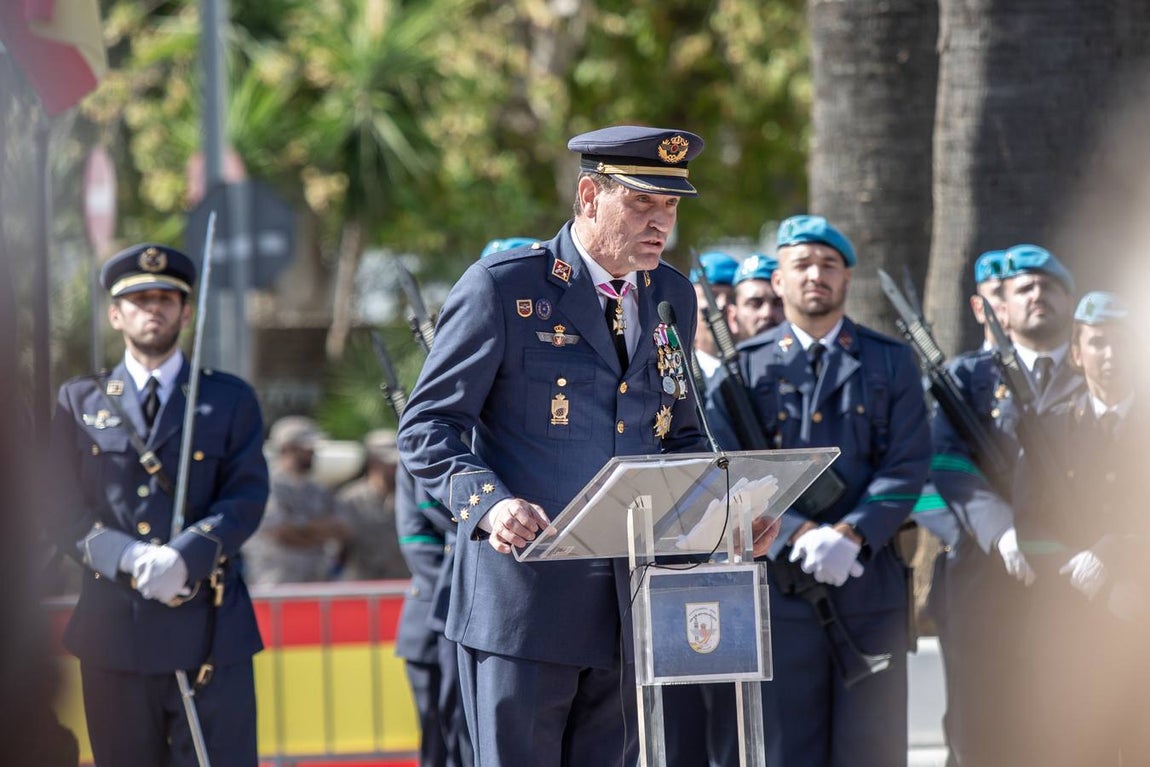 En imágenes, jura de bandera civil en Tomares