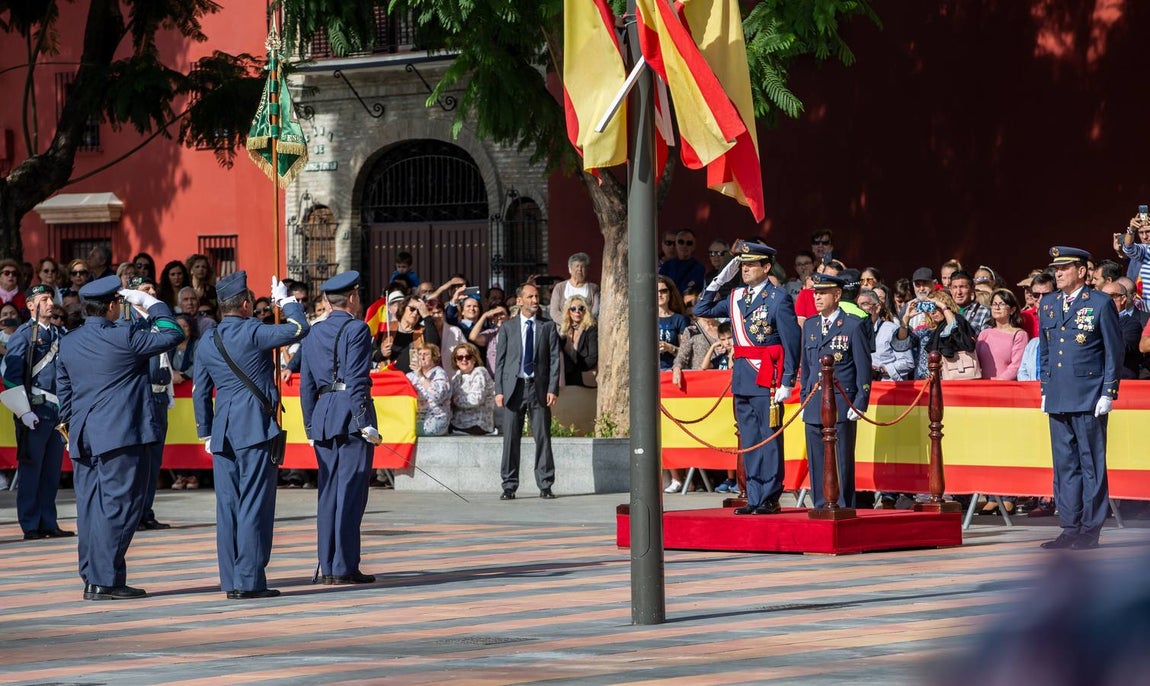 En imágenes, jura de bandera civil en Tomares