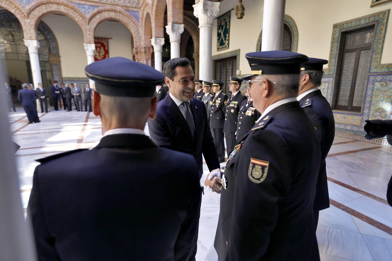 Juanma Moreno: «La Policía Nacional está haciendo historia en Cataluña»