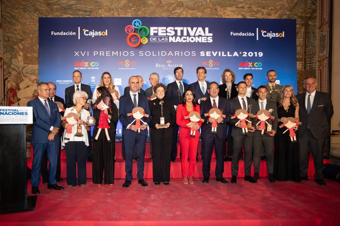 En imágenes, el Festival de las Naciones de Sevilla entrega sus premios solidarios