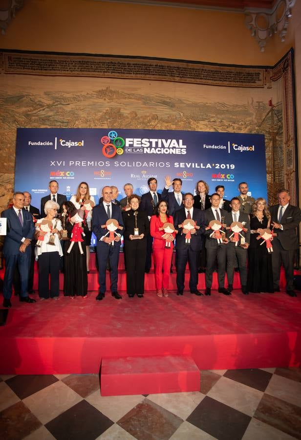 En imágenes, el Festival de las Naciones de Sevilla entrega sus premios solidarios