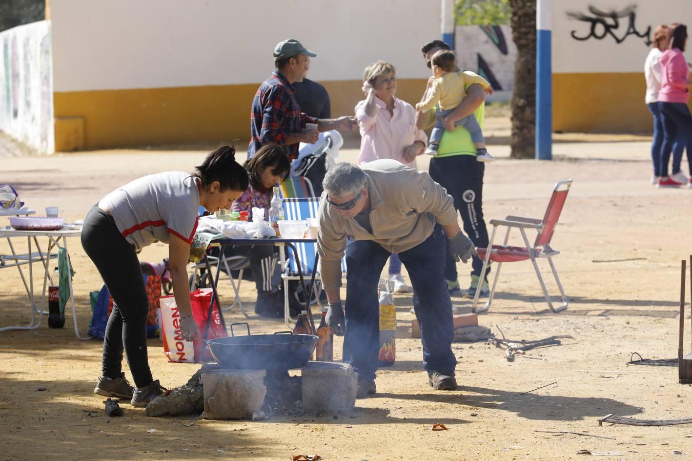 Los peroles del día de San Rafael en Córdoba, en imágenes