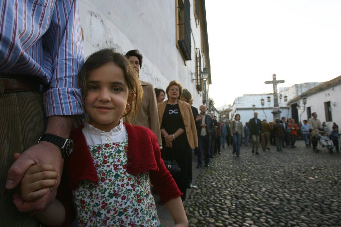 Colas para visitarla en el Viernes de Dolores