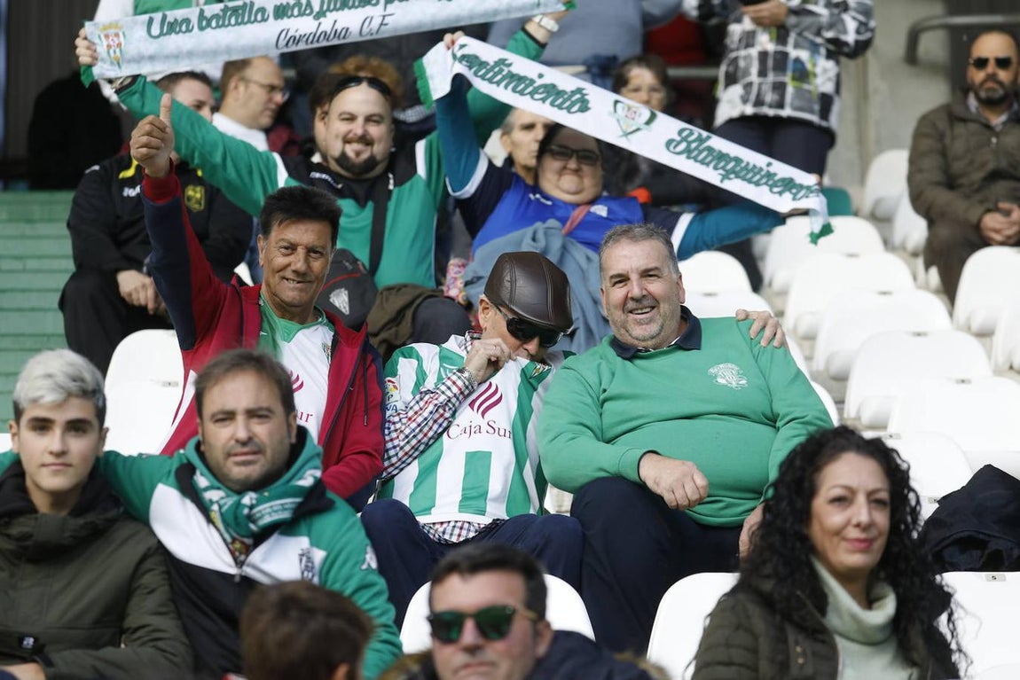 El ambiente en las gradas del Córdoba-Mérida, en imágenes