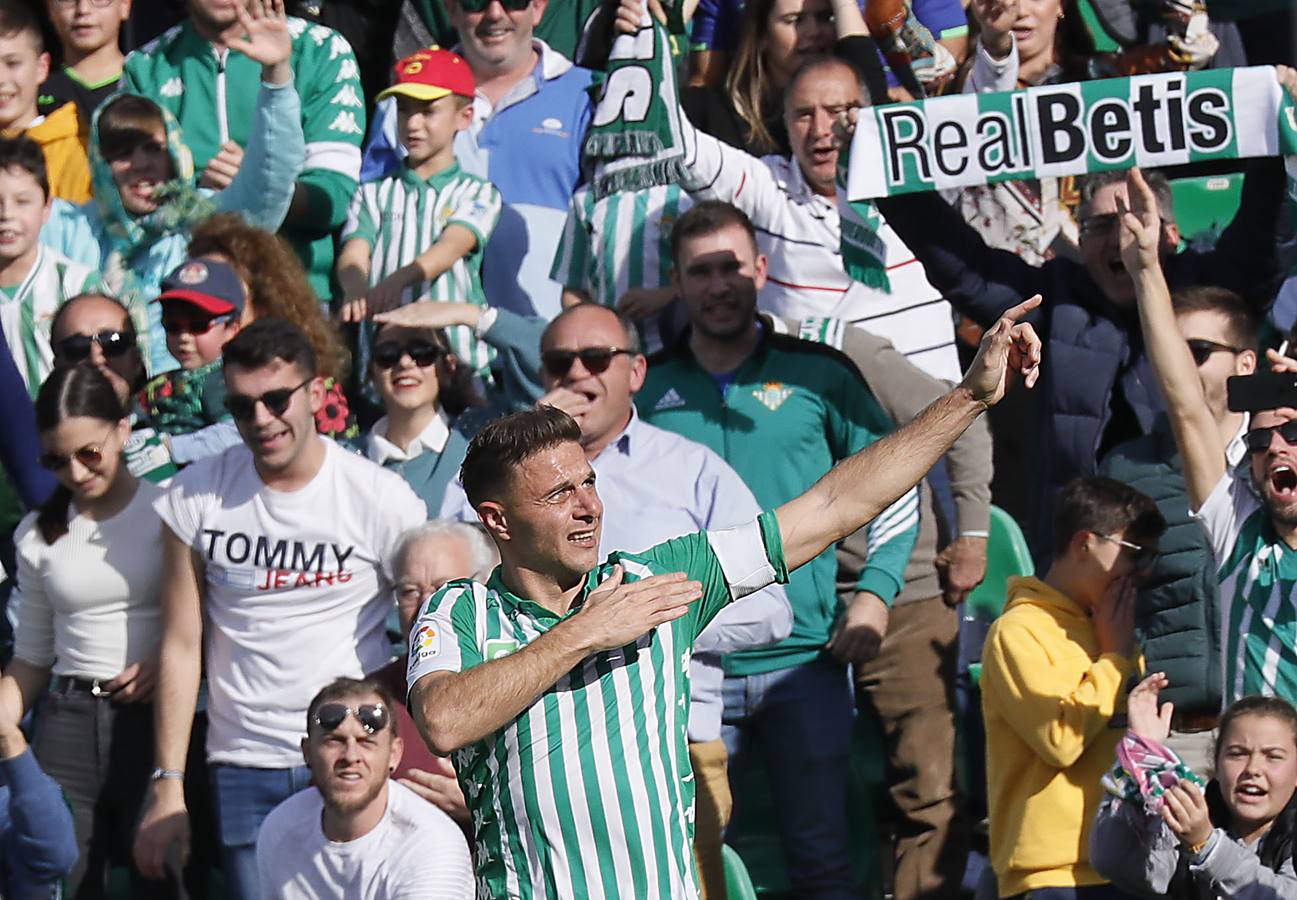 En imágenes, la victoria del Betis frente al Athletic en el Villamarín