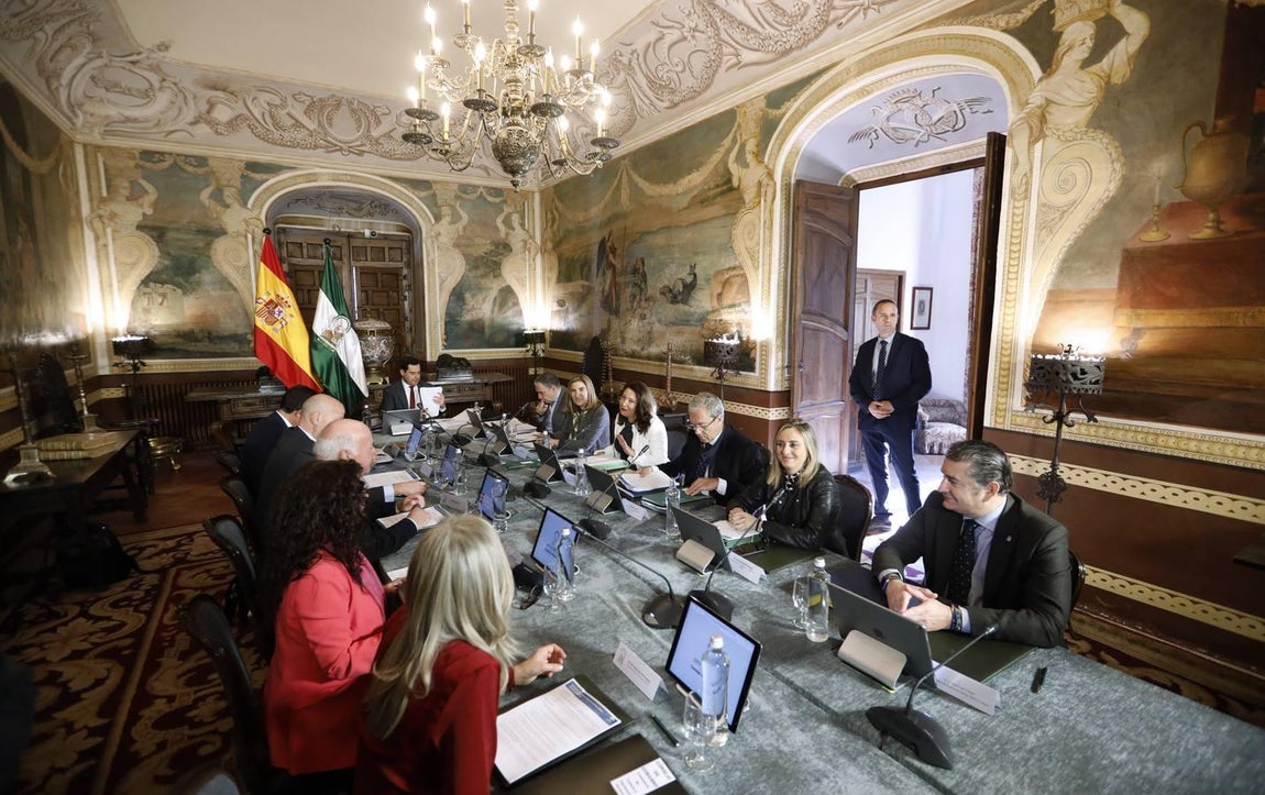 La reunión del Consejo de Gobierno de la Junta en Córdoba, en imágenes