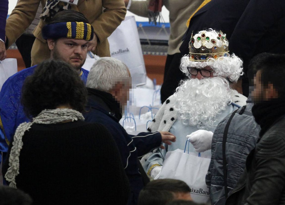 En imágenes, visita de los Reyes Magos al centro penitenciario Sevilla I