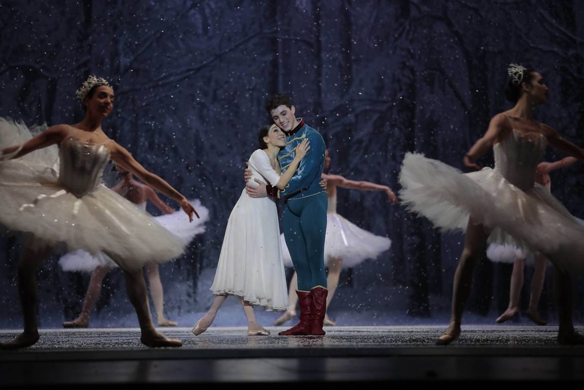 «El Cascanueces» de la Compañía Nacional de Danza, en imágenes