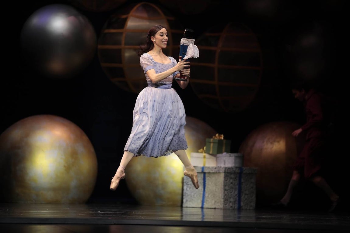 «El Cascanueces» de la Compañía Nacional de Danza, en imágenes