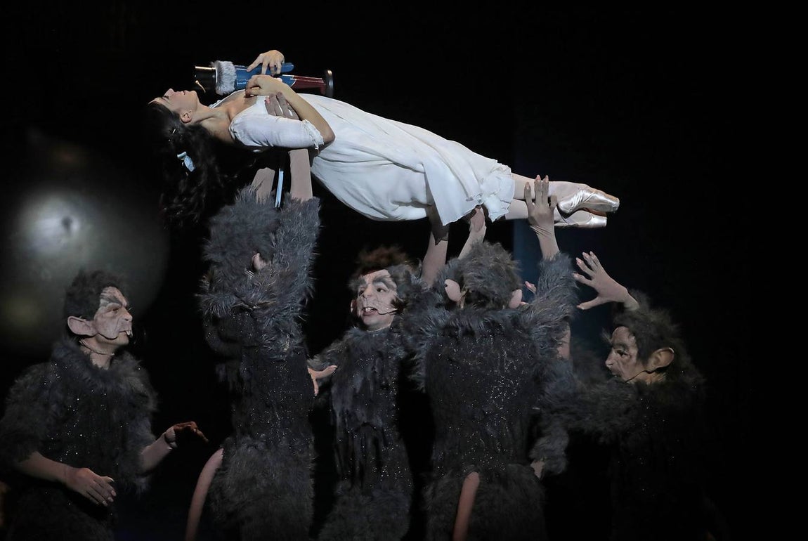 «El Cascanueces» de la Compañía Nacional de Danza, en imágenes