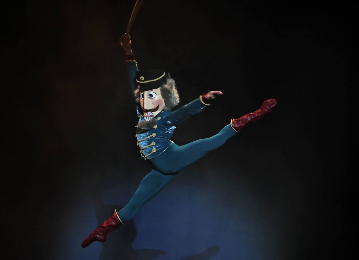 «El Cascanueces» de la Compañía Nacional de Danza, en imágenes