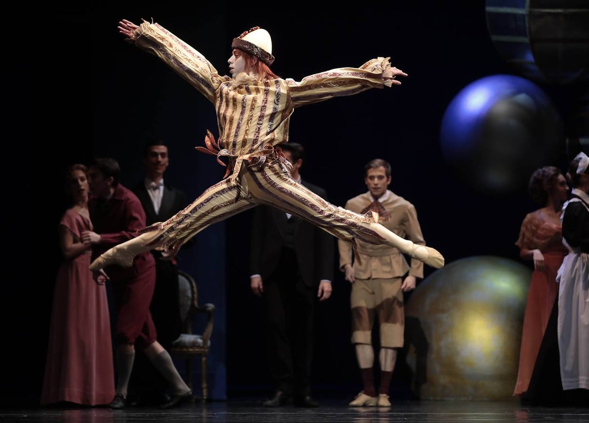 «El Cascanueces» de la Compañía Nacional de Danza, en imágenes