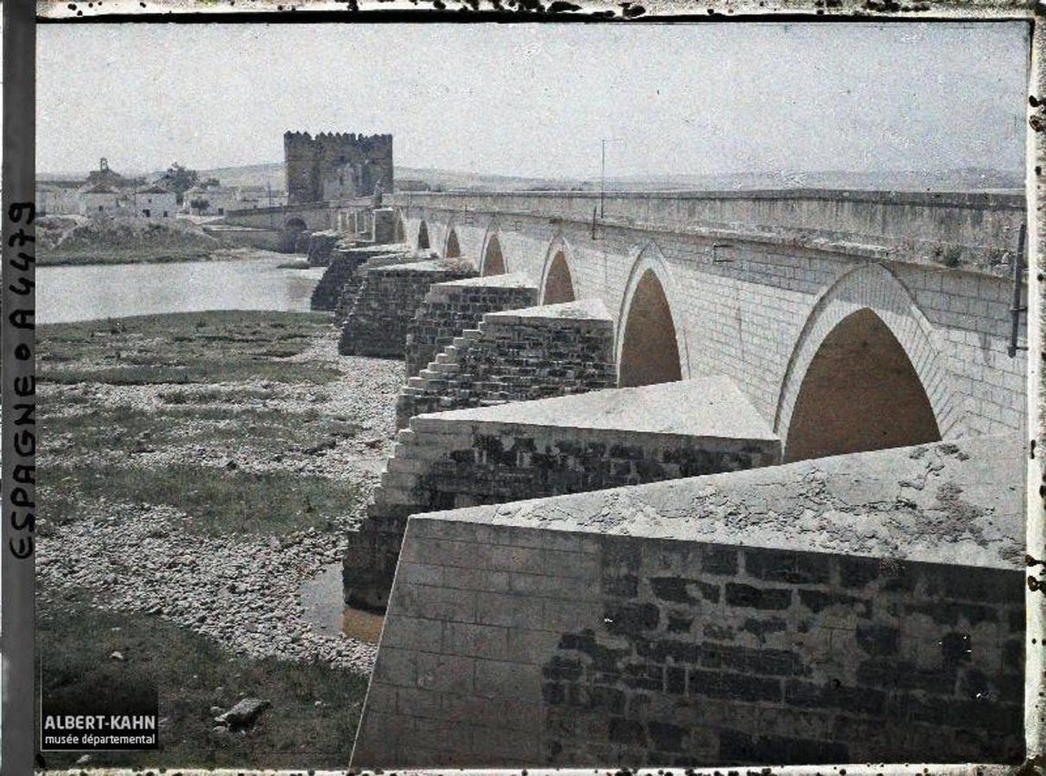 Galería: Imágenes a color de la Mezquita-Catedral de Córdoba y su entorno en 1914