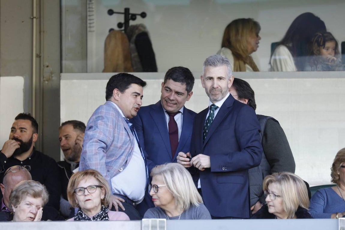 El ambiente en la grada del Córdoba-Yeclano, en imágenes