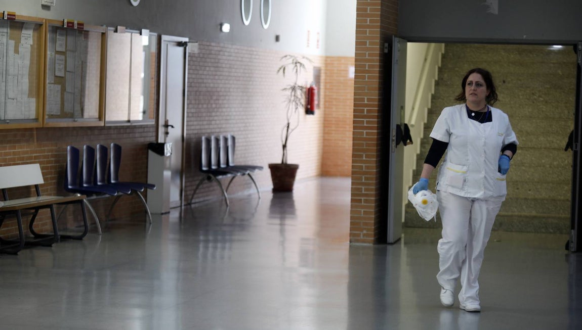 Desinfectan la Facultad de Comunicación de Sevilla tras un positivo por coronavirus